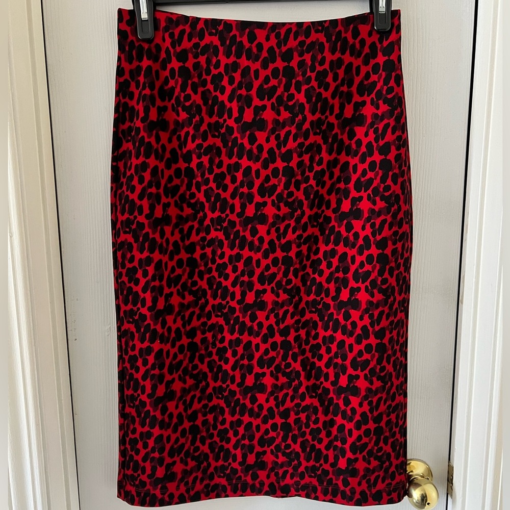 Banana Republic Red/Black Leopard Print Pencil Skirt - NWOT❤️‍🔥🖤